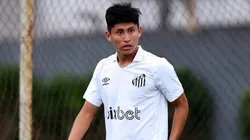 Miguel Terceiros, o Miguelito que foi relacionado pela primeira vez entre os profissionais do Santos.
