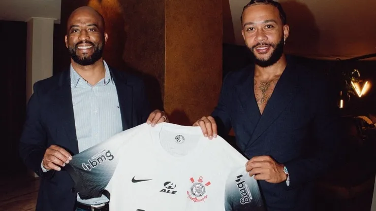 Memphis Depay está vindo ao Brasil para ser apresentado pelo Corinthians - Foto: Divulgação