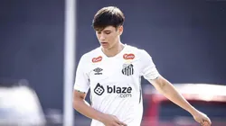 Santos assina contrato com meio-campista em negócio de R$ 435 milhões