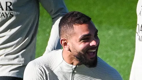 Kurzawa está livre no mercado e negocia com o Timão.