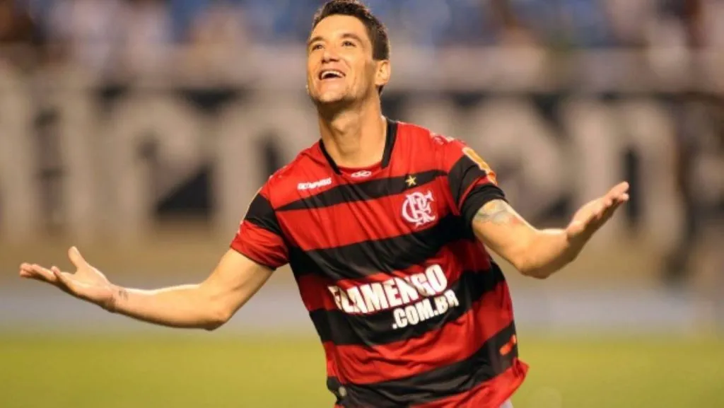 Thiago Neves (Flamengo redes)