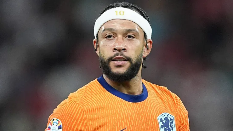 Salário maior do que Memphis Depay: Corinthians avalia chegada de multicampeão