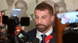 O presidente revelou bastidores sobre a situação do zagueiro