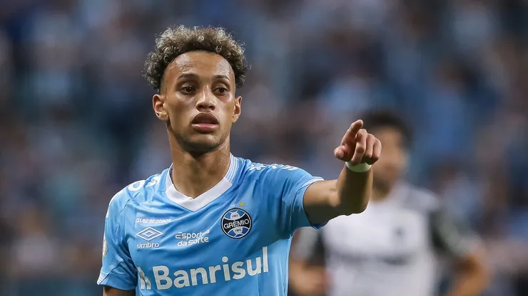 Bitello, em ação pelo Grêmio, quando defendia o Tricolor Gaúcho. Foto: Pedro H. Tesch/AGIF