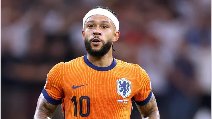 Botafogo foi citado após chegada de Depay.