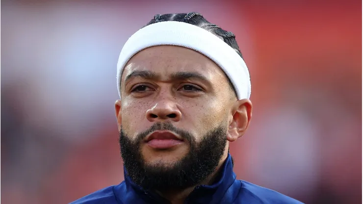 Depay, atacante vai jogar no Brasil