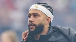 Depay estaria mais próximo do Corinthians.