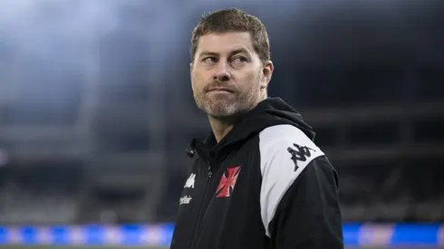 RJ - RIO DE JANEIRO - 10/08/2024 - BRASILEIRO A 2024, VASCO X FLUMINENSE - Rafael Paiva tecnico do Vasco durante partida contra o Fluminense no estadio Engenhao pelo campeonato Brasileiro A 2024. Foto: Jorge Rodrigues/AGIF