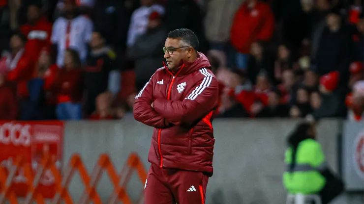Roger Machado no Inter tem jogadores favoritos. Foto: Maxi Franzoi/AGIF