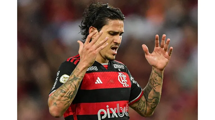 Pedro vive drama com lesão sofrida na Seleção