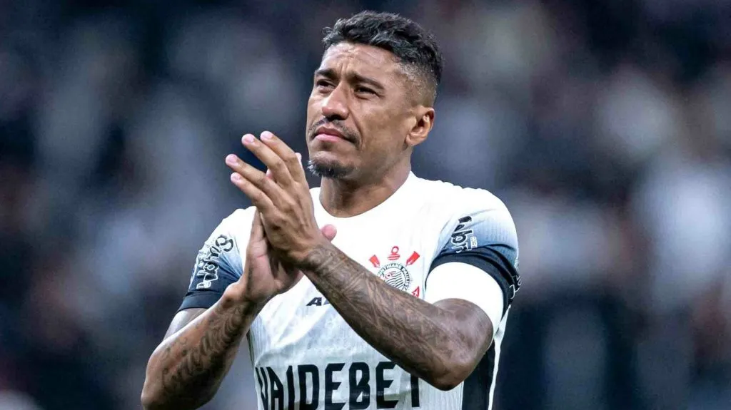 Paulinho, meio-campista do Corinthians - Foto: Leonardo Lima/AGIF