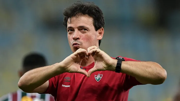 Fernando Diniz tecnico do Fluminense comemora vitoria ao final da partida contra o Alianza Lima no estadio Maracana pelo campeonato Copa Libertadores 2024.