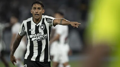Damian Suarez, ex-jogador do Botafogo durante partida contra o Fluminense no estadio Engenhao pelo campeonato Brasileiro A 2024