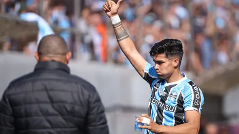 Arezo não joga no Grêmio com Renato Gaúcho, mas pode vingar