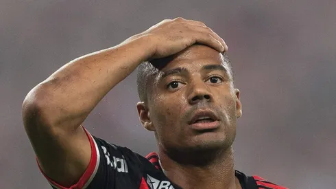 De La Cruz sofreu lesão na coxa direita e se recupera bem.