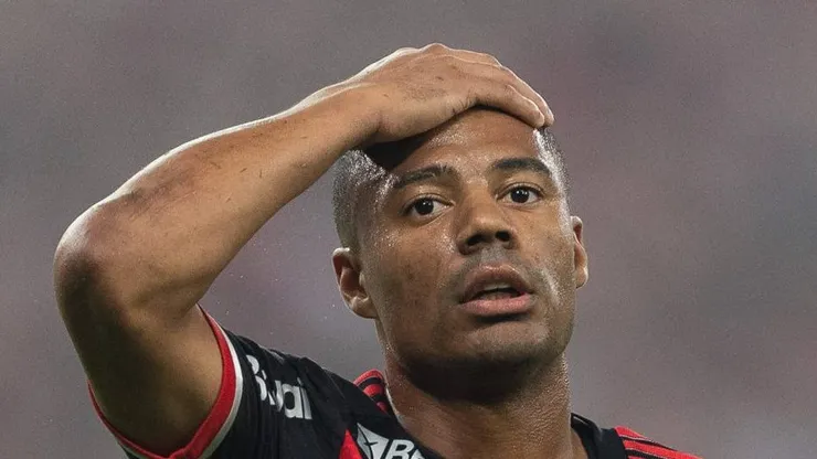 De La Cruz sofreu lesão na coxa direita e se recupera bem.
