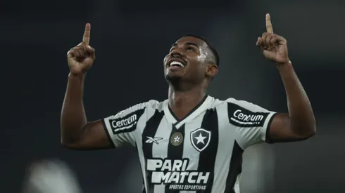 Lateral-esquerdo lesionou a coxa. Wagner Meier/Getty Images.