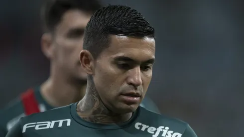 RJ - Rio de Janeiro - 27/08/2022 - BRASILEIRO A 2022, FLUMINENSE X PALMEIRAS - Dudu jogador do Palmeiras durante aquecimento antes da partida contra o Fluminense no estadio Maracana pelo campeonato Brasileiro A 2022. Foto: Jorge Rodrigues/AGIF