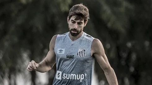 Luan Peres retornou ao Peixe, mas preocupação provoca medida contratual