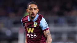 Vitinho atuou pelo Burnley durante duas temporadas. Photo by Alex Livesey/Getty Images