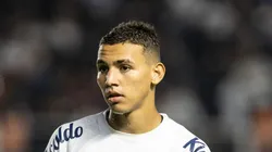 SP - SANTOS - 17/05/2023 - COPA DO BRASIL 2023, SANTOS X BAHIA - Deivid Washington jogador do Santos durante partida contra o Bahia no estadio Vila Belmiro pelo campeonato Copa do Brasil 2023. Foto: Abner Dourado/AGIF