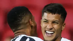 Marcos Leonardo e Ângelo com a camisa do SFC. Dupla rende 'forturna' ao Alvinegro.