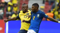 Emerson Royal do Brasil em dividida com Enner Valencia do Equador. (Photo by Rodrigo Buendia-Pool/Getty Images)