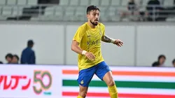 Alex Telles, do Al Nassr, em ação durante o jogo amistoso de pré-temporada entre o FC Internazionale e a Al-Nassr no Estádio Yanmar Nagai, em Osaka, Japão.