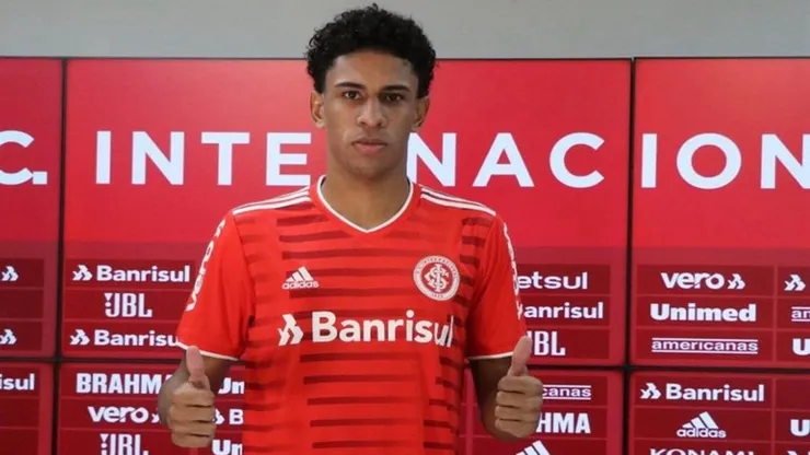 Paulo Victor, jogador do Internacional durante coletiva para anúncio de sua chegada ao clube
