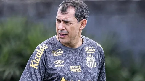 Carille treina o Peixe no CT Rei Pelé - Fotos: Raul Baretta/ Santos FC.