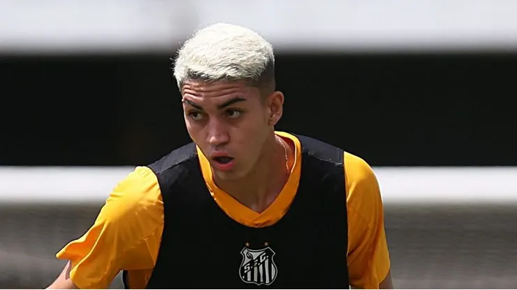 Jair, zagueiro do Santos - Foto: Pedro Ernesto Guerra Azevedo/Santos FC