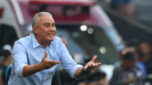Tite é xingado por torcedores do Corinthians