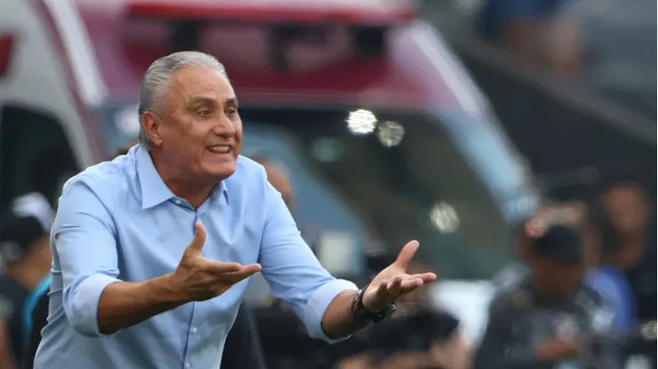 Tite é xingado por torcedores do Corinthians