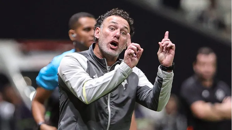 Gabriel Milito, técnico do Atlético-MG.
