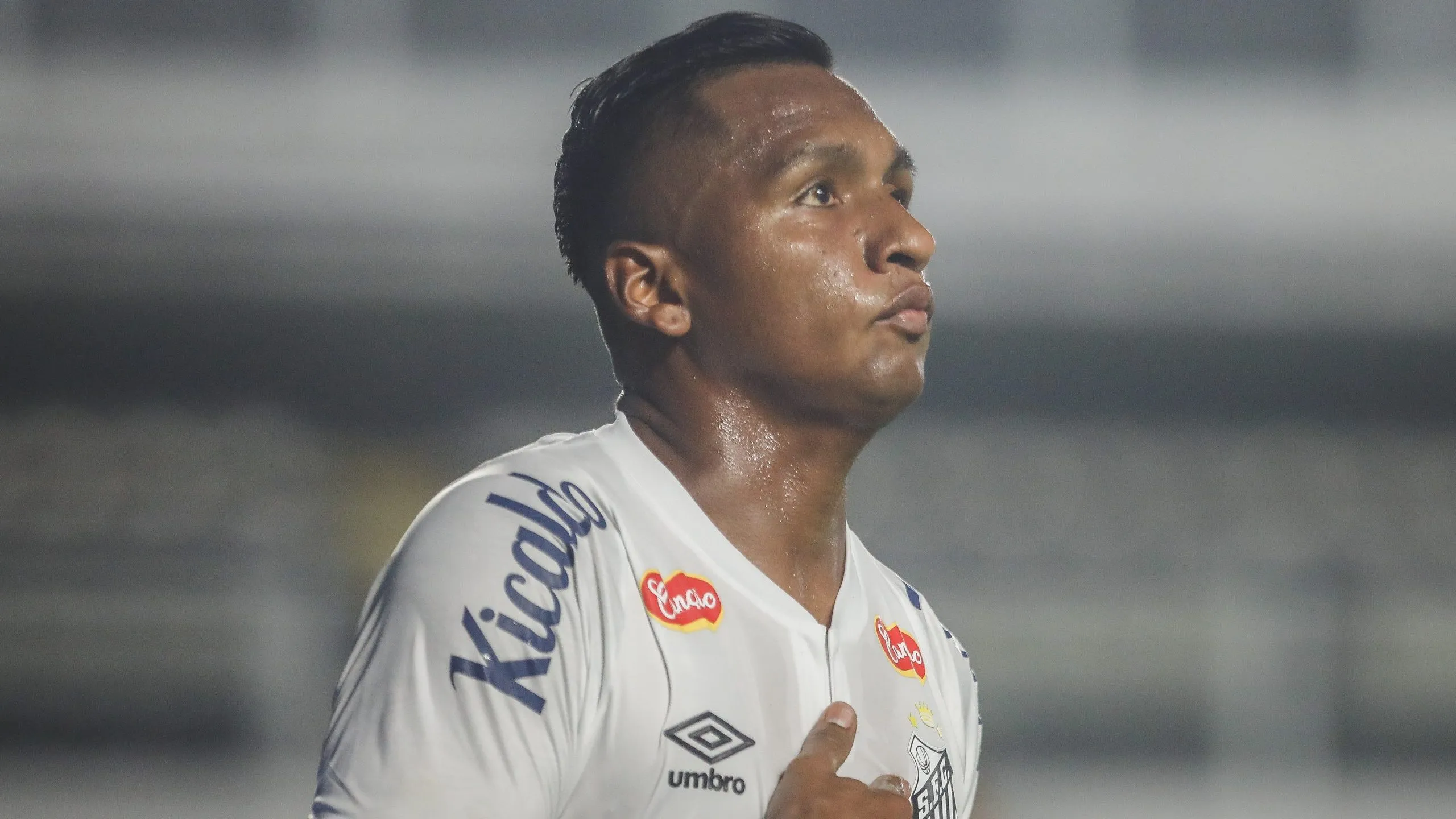 Morelos foi contratado pelo Santos em 2023. Foto: Reinaldo Campos/AGIF
