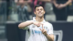 Aravena anotou o único gol do Grêmio - Foto: AGIF
