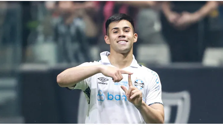 Aravena anotou o único gol do Grêmio - Foto: AGIF