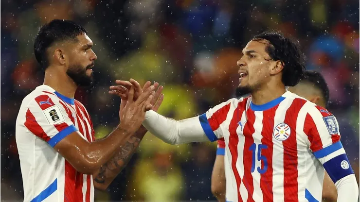 Alderete, zagueiro do Getafe, em ação pela Seleção Paraguaia
