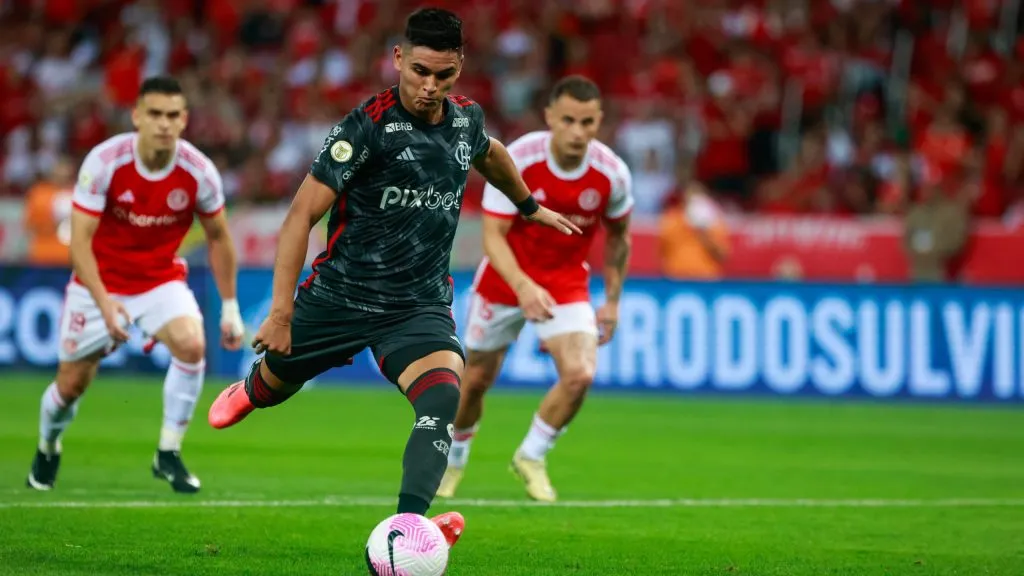 Carlos Alcaraz, meia argentino do Flamengo