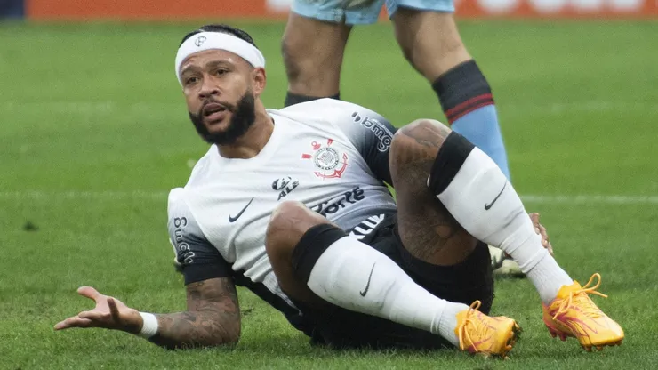 Corinthians pode poupar Memphis Depay diante do Racing pela Sul-Americana.