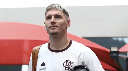 Varela no embarque para Porto Alegre. Foto: Gilvan de Souza /CRF