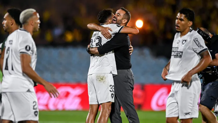 Botafogo perde para o Peñarol por 3 a 1, mas se classifica para decisão da Libertadores com o agregado de 6 a 3
