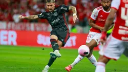 Varela durante lance diante do Clube do Povo. Foto: Luiz Erbes/AGIF