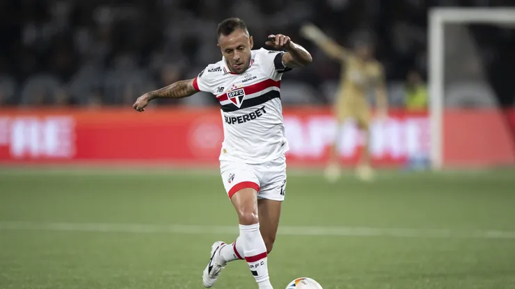 Fim da novela: Rafinha decide seu 2025 e conversa com o São Paulo