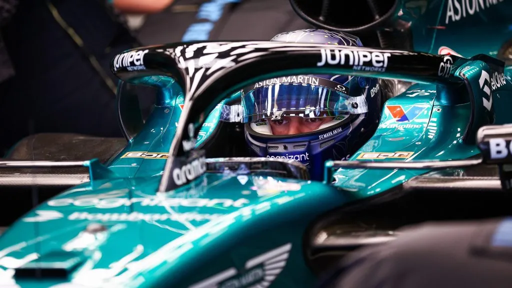 Drugovich no assento do AMR24 no GP do México (IMAGO / HochZwei)