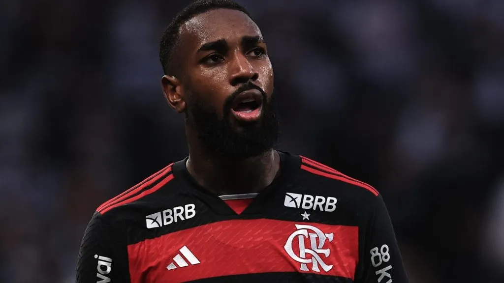 Gerson durante partida. Foto: Ettore Chiereguini/AGIF