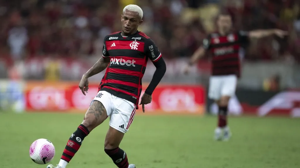 John Textor busca a contratação de Wesley – Foto: Jorge Rodrigues/AGIF