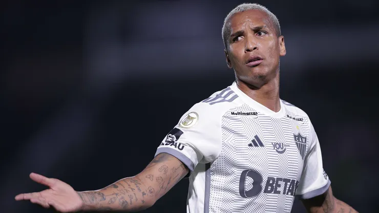 Deyverson pode "sofrer" igual Tabata no Palmeiras.