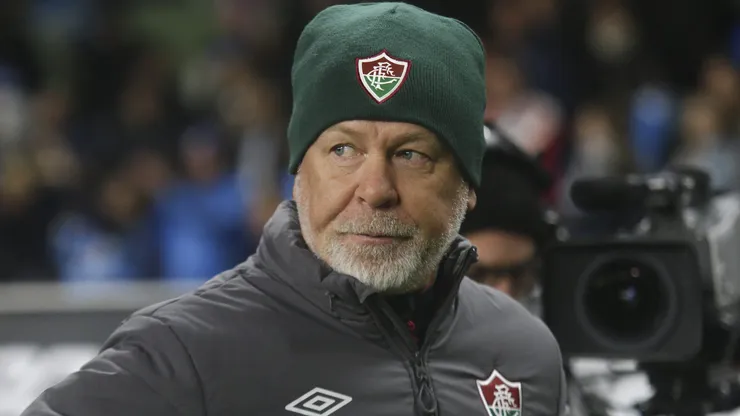 Mano Menezes técnico do Fluminense durante partida contra o Grêmio no Estádio Couto Pereira pela Copa Libertadores 2024. Foto: Gabriel Machado/AGIF