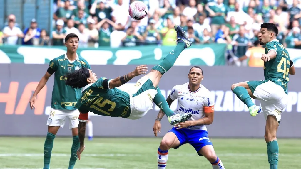 Gustavo Gómez jogador do Palmeiras durante partida contra o Fortaleza no Allianz Parque pelo Campeonato Brasileiro A 2024. Foto: Marcello Zambrana/AGIF